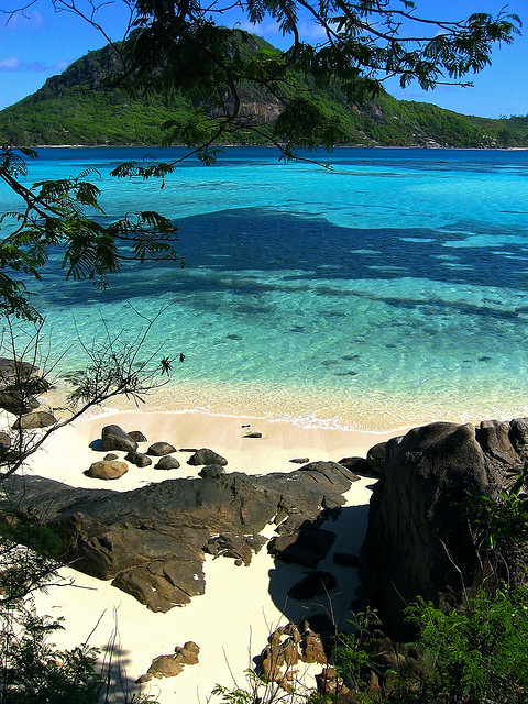 Saint Anne island seen from Ile Ronde, Seychelles ).