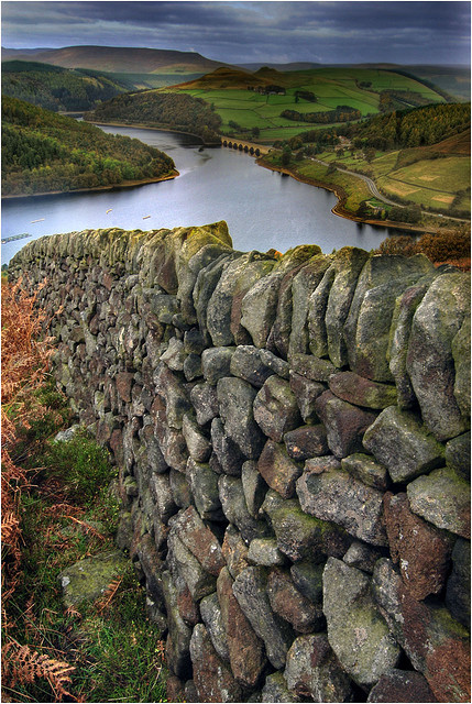 Dried stone wall above the Ladybower Reservoir in Derbyshire, England