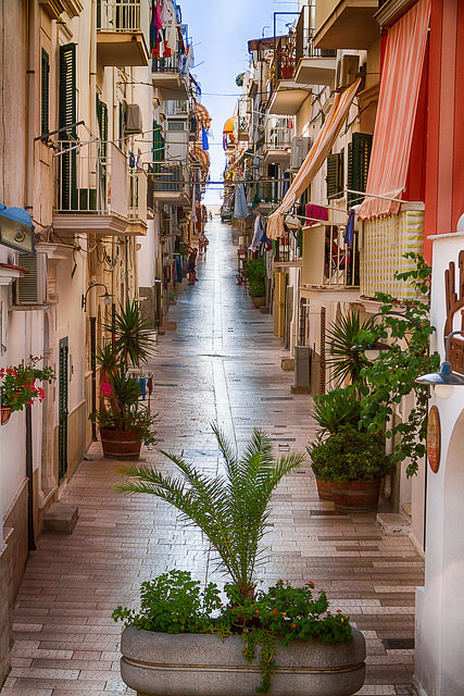 Pedestrian alleyways of Vieste / Italy